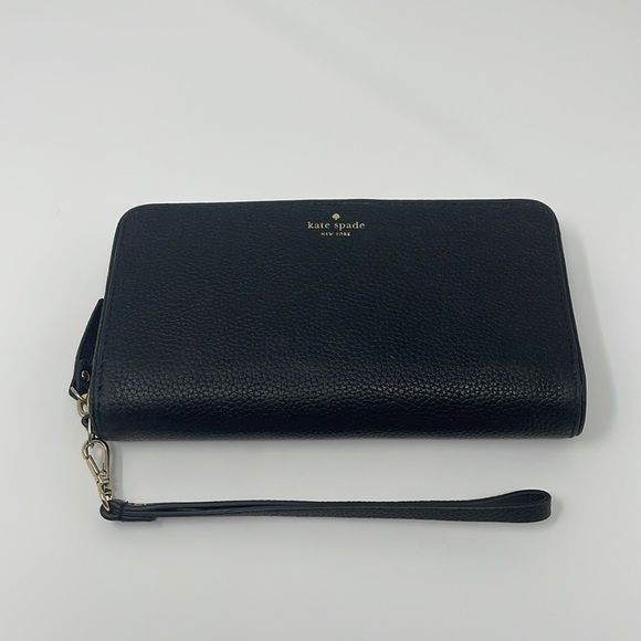 kate spade Handbags - Kate Spade Black Pebbled Leather Zip Wallet Wristlet